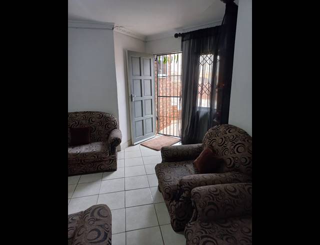 7 BEDROOM FREESTANDING FOR SALE IN NORTHDALE